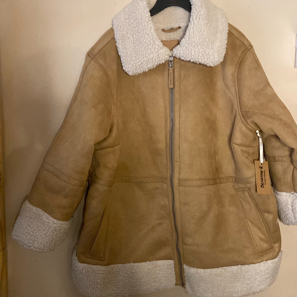 Bearpaw coat - Picture 1 of 12